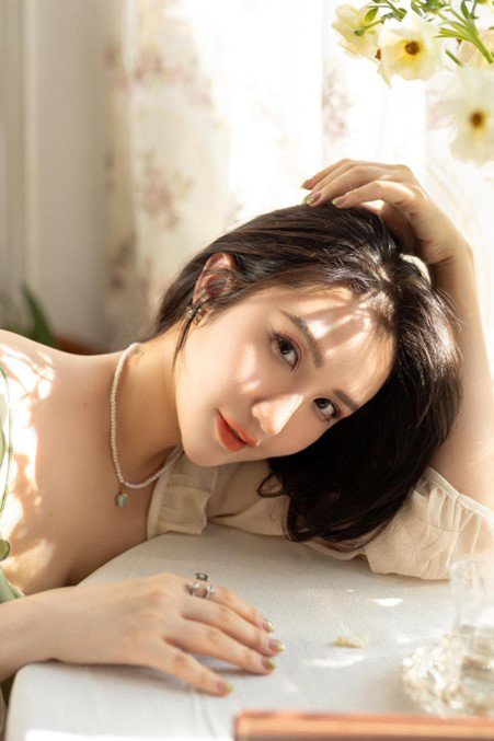 Primmy Trương là một trong những gương mặt trẻ nổi bật khi sở hữu vẻ ngoài xinh đẹp, thành tích học tập và gia thế "khủng". (Ảnh: IGNV).
