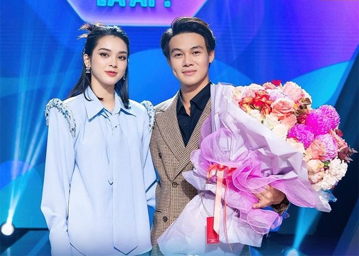 Quỳnh Lương và chàng thiếu gia Trà Vinh vừa tổ chức lễ gia tiên đầu năm 2025.