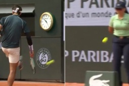 Sốc Musetti sút bóng vào ngực nữ trọng tài, vẫn vào bán kết Roland Garros