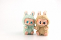 Búp bê quái vật Labubu gây  " sốt "  trên TikTok, được săn lùng với giá hàng trăm triệu đồng