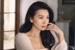 Mỹ nhân vạn người mê bỏ showbiz lấy chồng đại gia, sinh 3 con nhưng vẫn đi làm công ăn lương 35 triệu/tháng