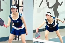 Phương Oanh mặc hờ hững đi chơi pickleball, da trắng "phát sáng" bảo sao Shark Bình không khen "đẹp nhất Việt Nam"