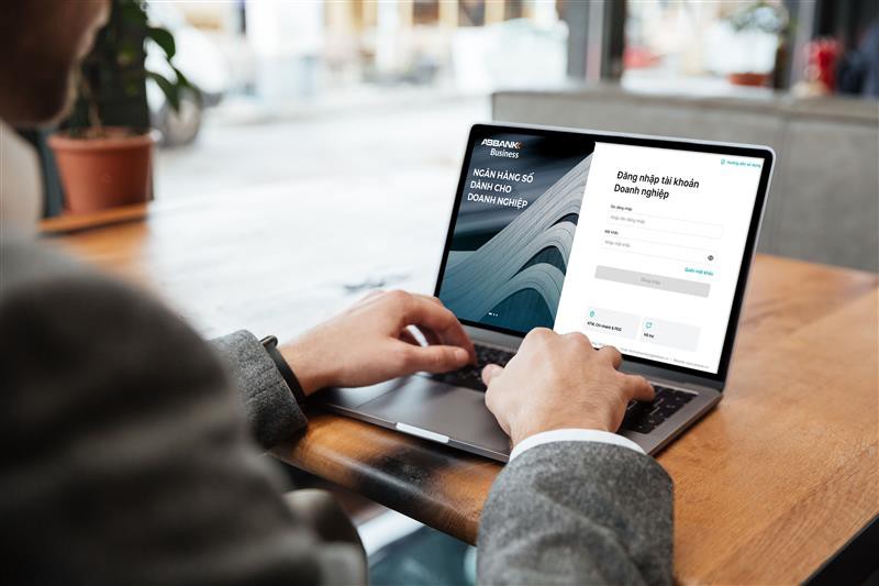 Khi đăng ký và giao dịch trên ứng dụng ABBANK BUSINESS, khách hàng doanh nghiệp dễ dàng nhận ưu đãi trực tiếp lên đến 1 triệu đồng.