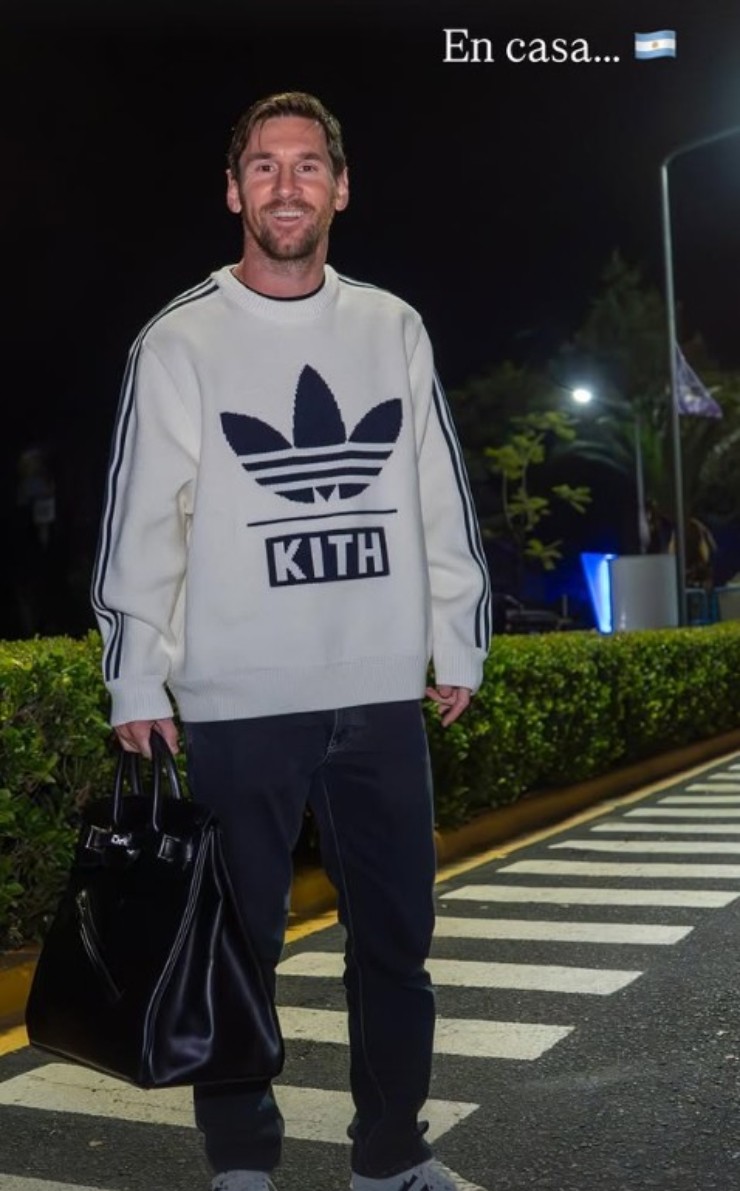 Trước khi tham dự FIFA Club World Cup ở Mỹ, Lionel Messi đã trở về Argentina, có khoảng thời gian thư giãn hiếm hoi tại quê nhà.

