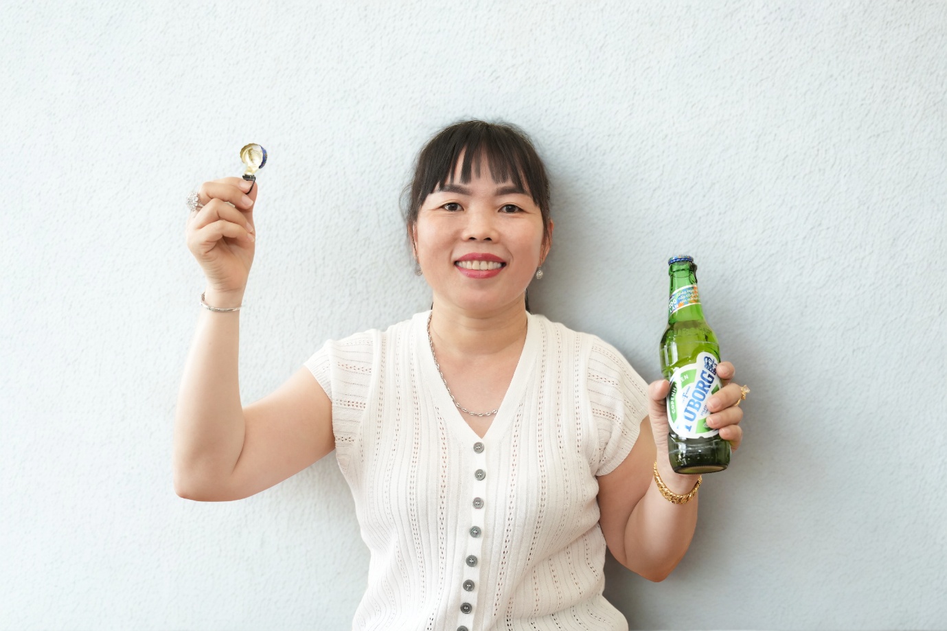 Nhờ sự đồng hành của gia đình, chị Hồng chính thức trở thành người tiếp theo “rinh về” nửa tỷ đồng từ Tuborg.