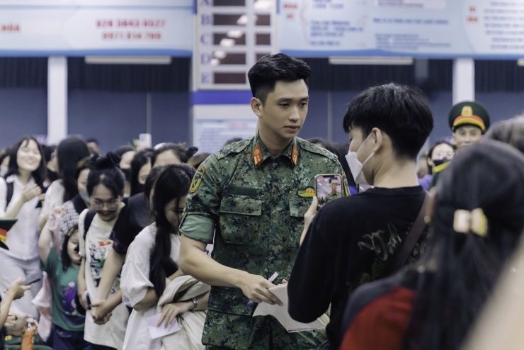 Thượng úy Lê Hoàng Hiệp