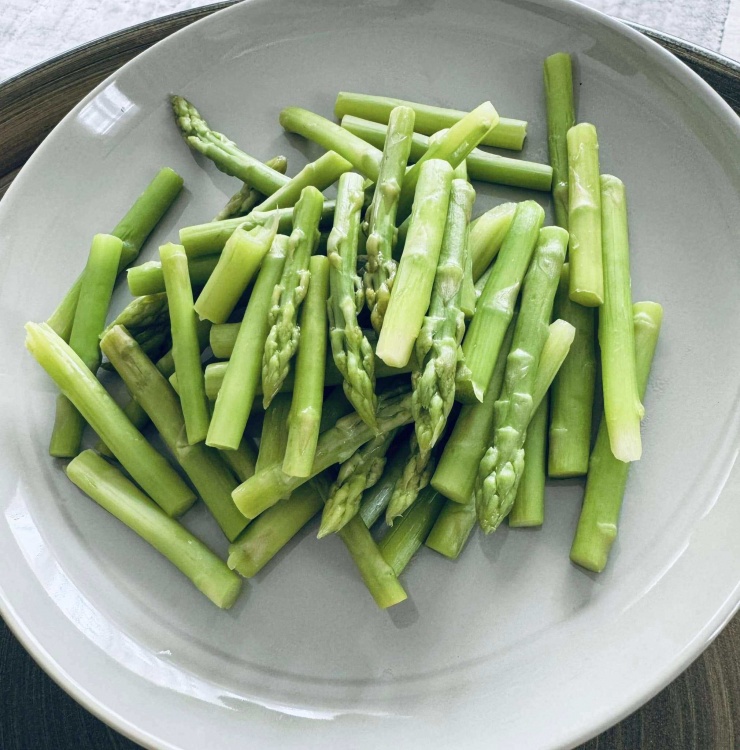 Ăn loại rau này như nạp cả kho vitamin, “người đẹp Tây Đô” và Tăng Thanh Hà đều mê ăn để chống già, tăng collagen - 9