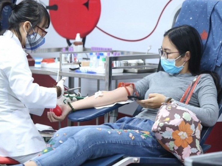 Nỗi bất lực, tuyệt vọng khi “hết máu” giữa ca cấp cứu…