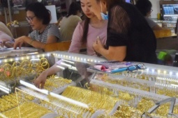 Giá vàng hôm nay, 5-6: Bật tăng khi kinh tế Mỹ suy yếu