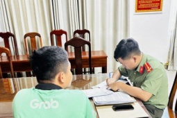 Tài xế Grab trả lại hơn 1,7 tỉ đồng tiền chuyển nhầm