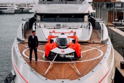 Giới siêu giàu đem siêu xe McLaren Solus GT độc nhất lên du thuyền