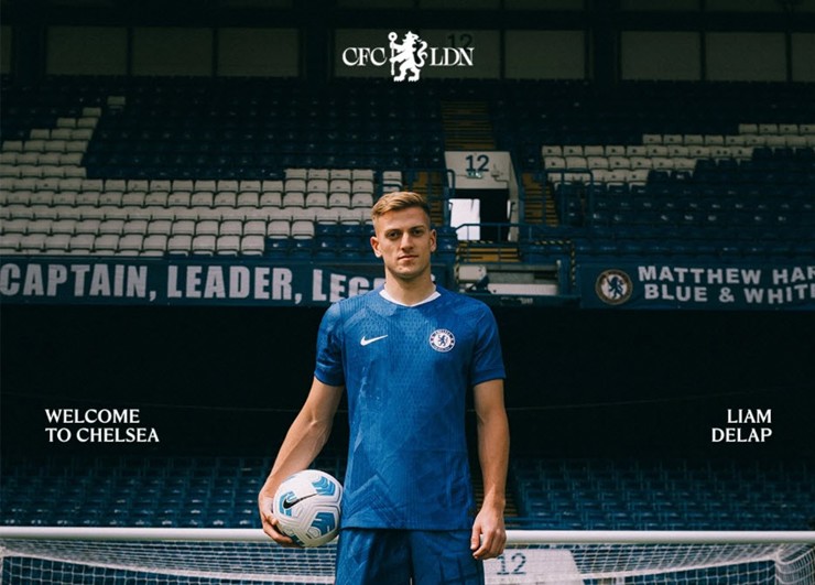 Delap chính thức khoác áo Chelsea