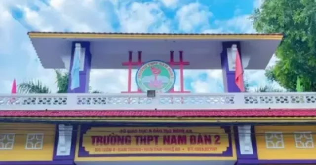 Nhà trường lên tiếng vụ thầy giáo phán ‘Học chi cho lắm rồi cũng đi làm công nhân’