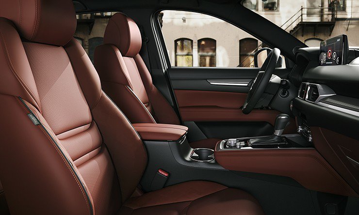 Santa Fe, CX-8: Xe 7 chỗ, mua vì tiện ích hay… giữ thể diện? - 9