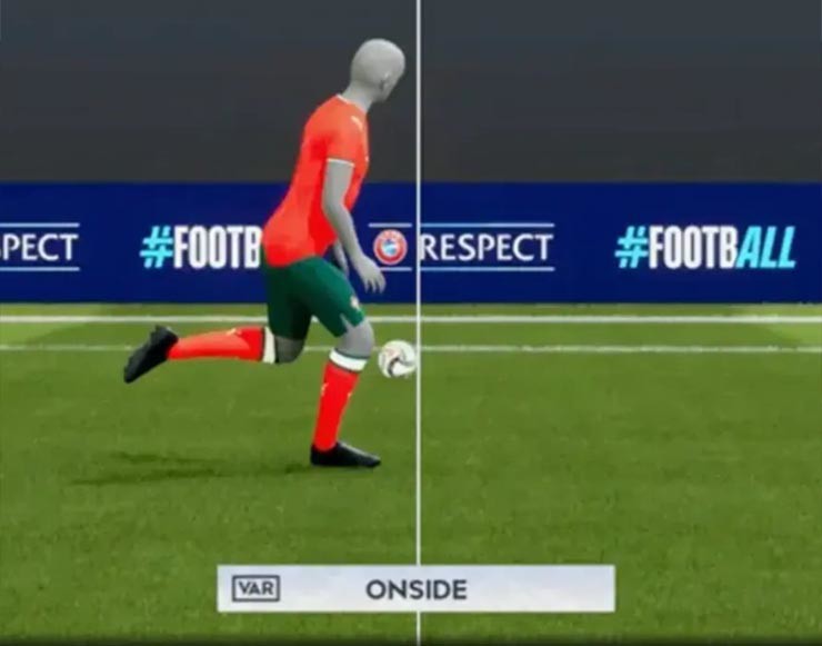VAR xác định Ronaldo không việt vị