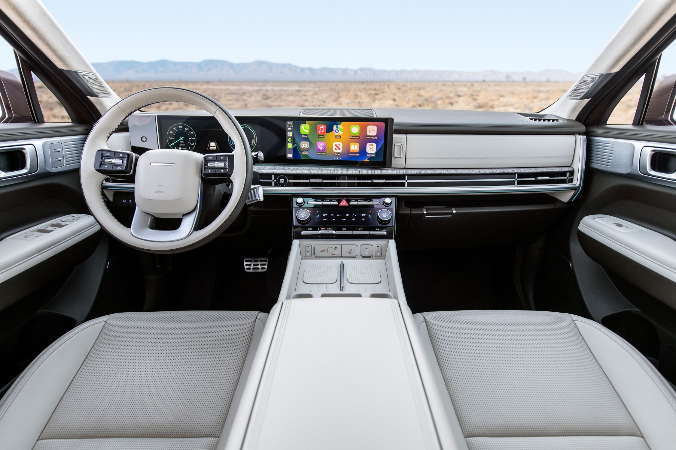 Santa Fe, CX-8: Xe 7 chỗ, mua vì tiện ích hay… giữ thể diện? - 5