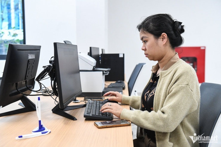 "Việc đưa ra tập thể để bình bầu, đánh giá nhau sẽ dẫn đến sự nể nang, né tránh, thậm chí xuê xoa cho nhau". Ảnh minh họa: Thạch Thảo