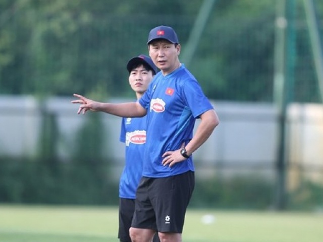 Bản lĩnh cầm quân của HLV Kim Sang-sik Bản lĩnh cầm quân của HLV Kim Sang-sik