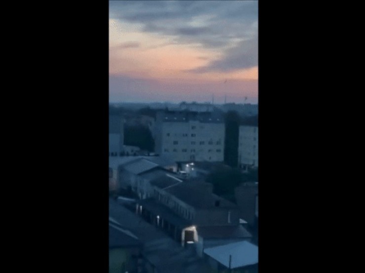 Nga tập kích quy mô lớn ở Ukraine: Tên lửa Patriot bị đánh trúng?