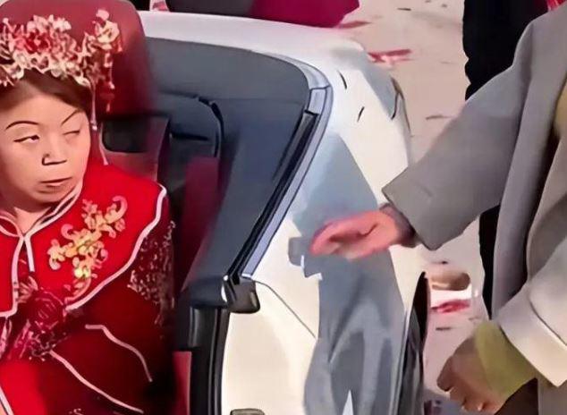 Chàng trai 27 lấy vợ 59 tuổi, sốc nặng với yêu cầu của cô dâu trong đám cưới - 1