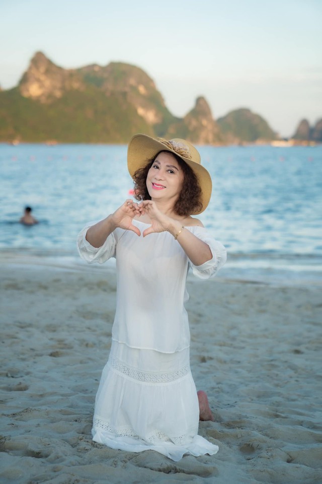 Nữ NSND từng đóng vai người tình của Thương Tín trong &#39;Săn bắt cướp&#39; nhan sắc giờ ra sao? - 6