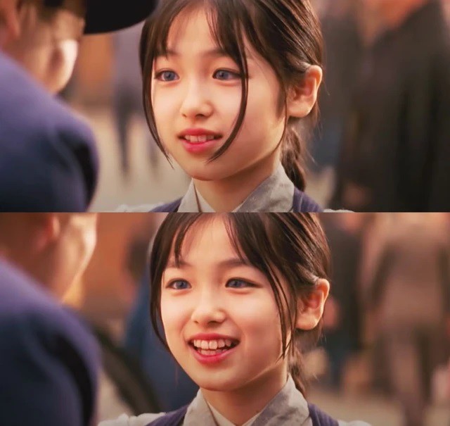 Suzuka Ohgo được khen ngợi là "sao nhí có đôi mắt đẹp nhất châu Á", "thiên tài diễn xuất", "thiên thần"