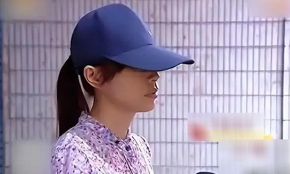 Duyệt Duyệt tố người yêu phản bội. Ảnh: Sohu