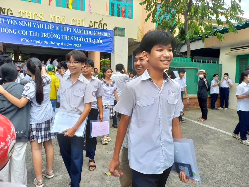 Đề tiếng Anh thi lớp 10 dễ, thí sinh tự tin lấy điểm 7,8 - 4
