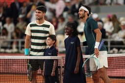 Video tennis Musetti - Alcaraz: Bản lĩnh nhà vô địch, ngỡ ngàng set 4 định đoạt (bán kết Roland Garros)