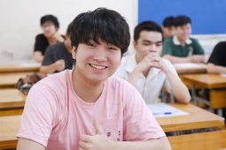 Bộ Giáo dục  ' tuýt còi '  các đại học bỏ tổ hợp C00 vào phút chót