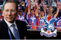 Crystal Palace họp khẩn với UEFA tránh bị tước vé dự cúp châu Âu, kết quả ra sao?