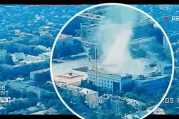 Video: Nga dội  siêu bom  UPAB-1500B phá hủy tòa nhà chính quyền vùng Kherson của Ukraine