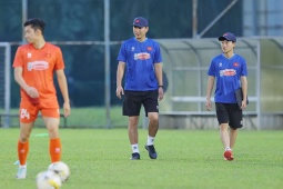 ĐT Việt Nam tập buổi đầu ở Malaysia, Hai Long nói điều đặc biệt trước "chung kết"