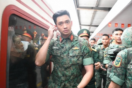 Phong thái điềm tĩnh của 'nam thần quân đội' Lê Hoàng Hiệp thu hút sự chú ý