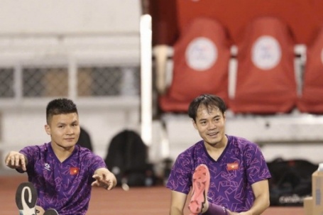Đội tuyển Việt Nam đi săn thiếu súng