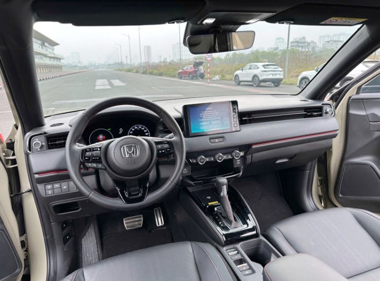 HR-V 2025: Ông hoàng tái xuất hay chiêu bài cũ? - 14