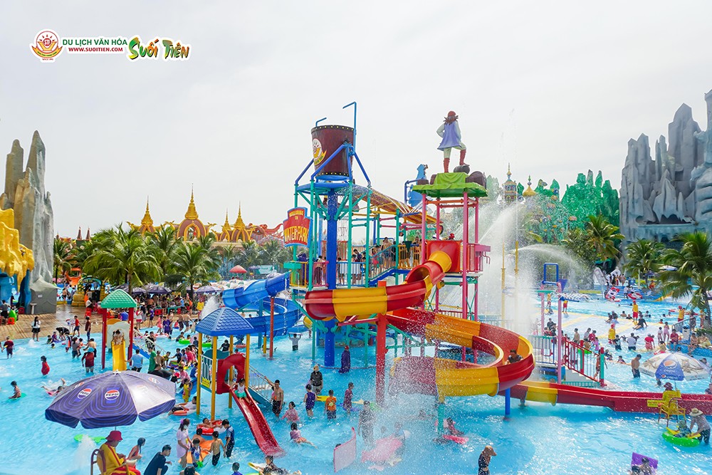 Nắng hè rực rỡ, sóng nước mát lành - Biển Tiên Đồng luôn là lựa chọn số 1 cho cả gia đình