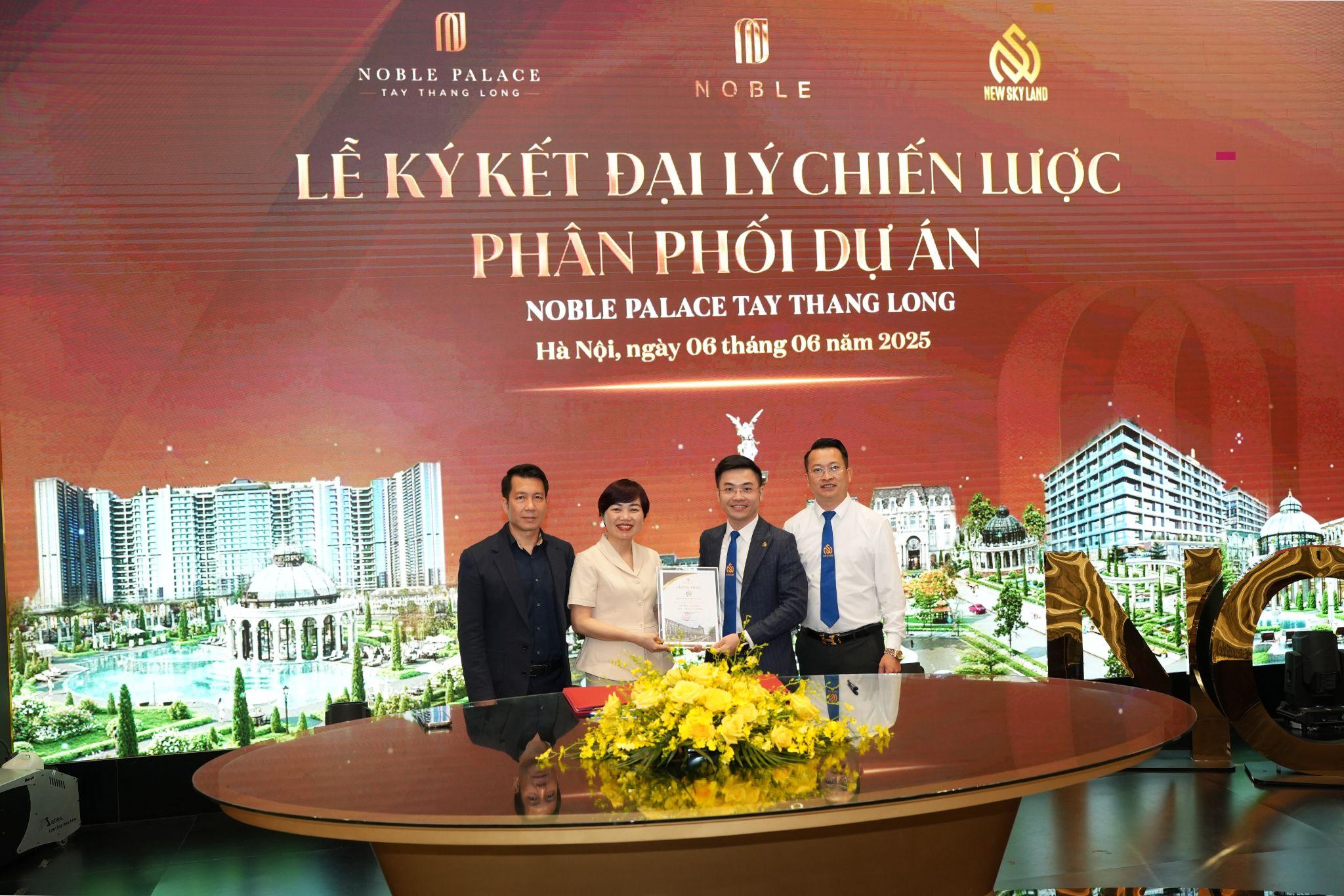 Lễ ký kết giữa Noble Group và đại lý mở ra những cơ hội kinh doanh với hai dự án Noble Place Tay Thang Long và Noble Place Long Bien