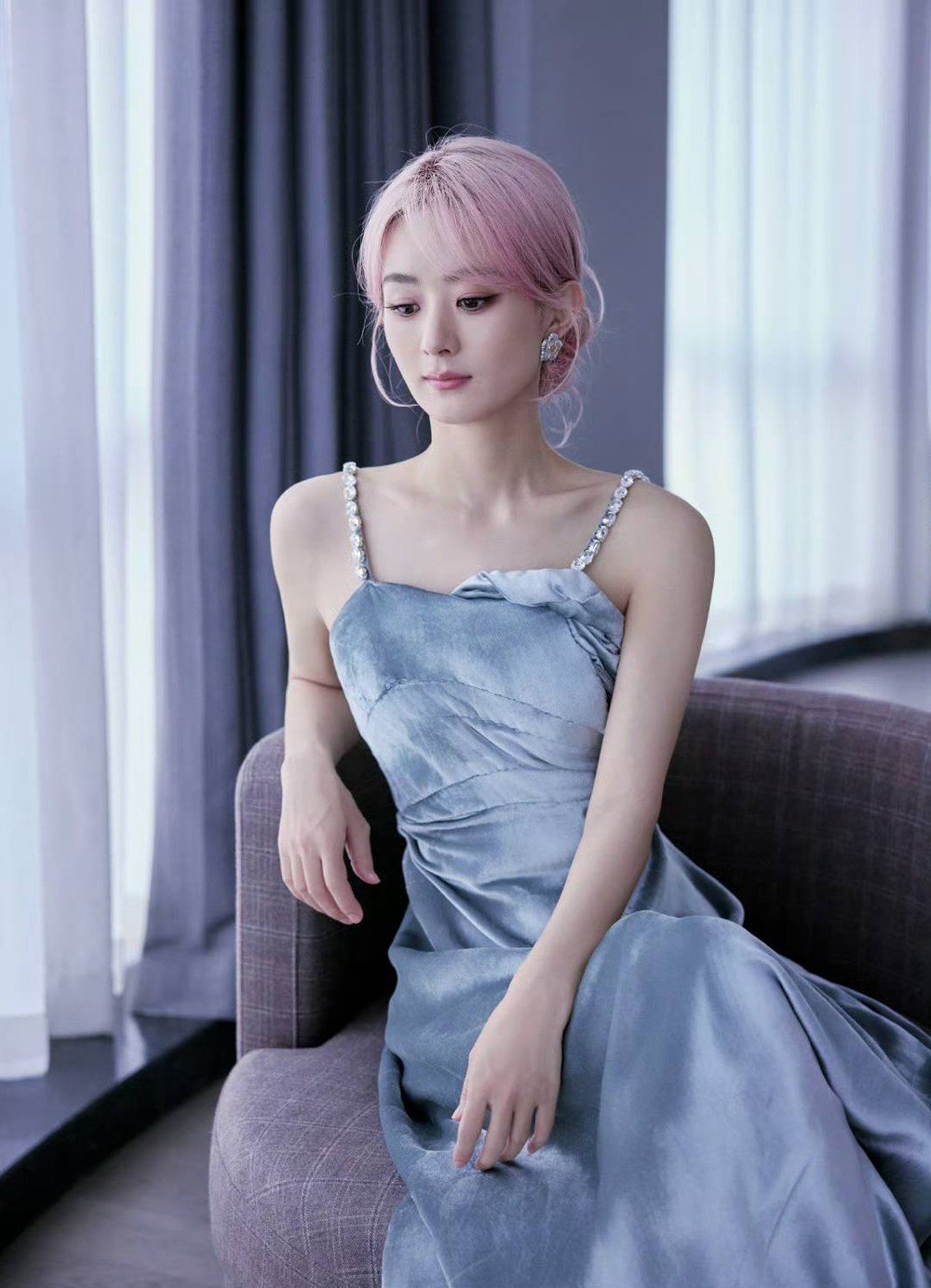 Triệu Lệ Dĩnh lao đao - 1