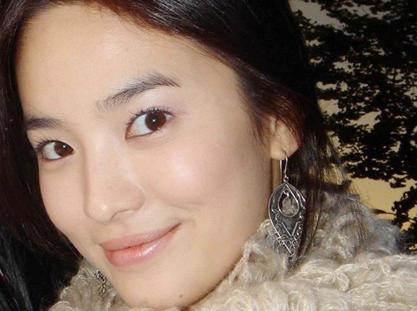 Song Hye Kyo tuổi đôi mươi giản dị, đẹp mộc đến nao lòng - 2