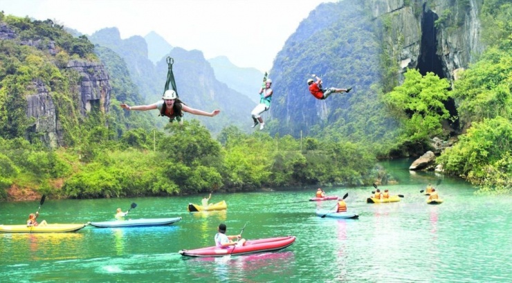 Chỉ với 2 ngày 1 đêm, du khách sẽ có cơ hội trải nghiệm tất cả những gì tinh túy nhất của vùng đất này. Hãy lên kế hoạch và chuẩn bị cho một chuyến du lịch đầy thú vị tại Quảng Bình. Ảnh Traveloka
