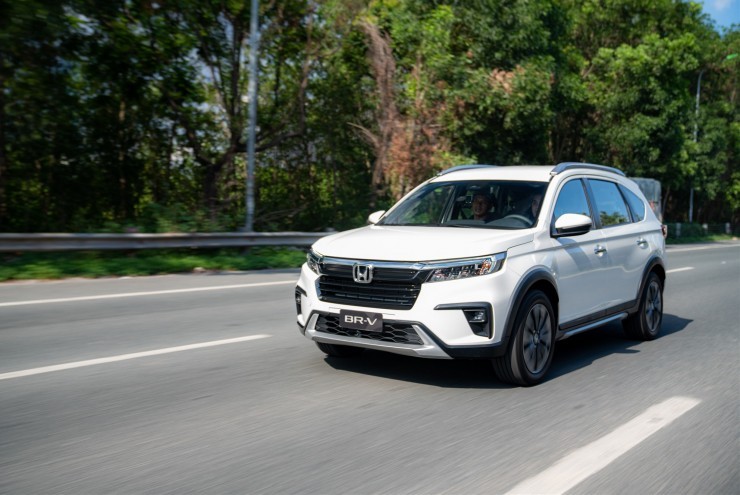 Ưu nhược điểm của Honda BR-V khi so kè với Toyota Veloz Cross