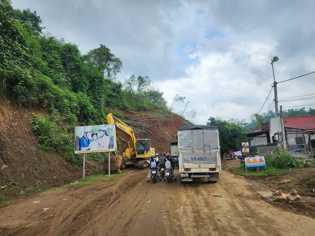 Bắc Kạn: Cận cảnh điểm sạt lở ở Ba Bể tiềm ẩn nguy hiểm, đe dọa tính mạng người dân - 5