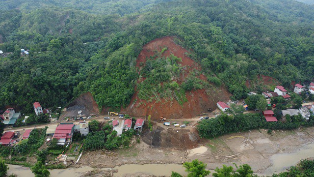 Bắc Kạn: Cận cảnh điểm sạt lở ở Ba Bể tiềm ẩn nguy hiểm, đe dọa tính mạng người dân - 6