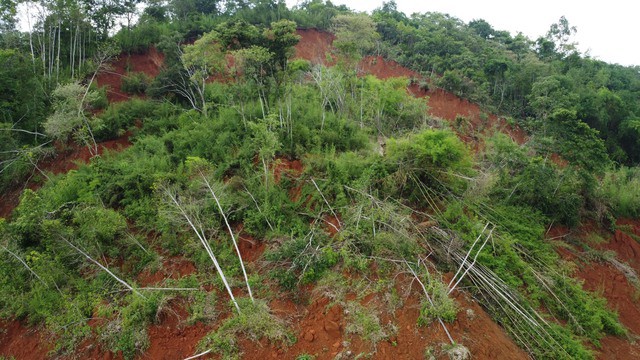 Bắc Kạn: Cận cảnh điểm sạt lở ở Ba Bể tiềm ẩn nguy hiểm, đe dọa tính mạng người dân - 8