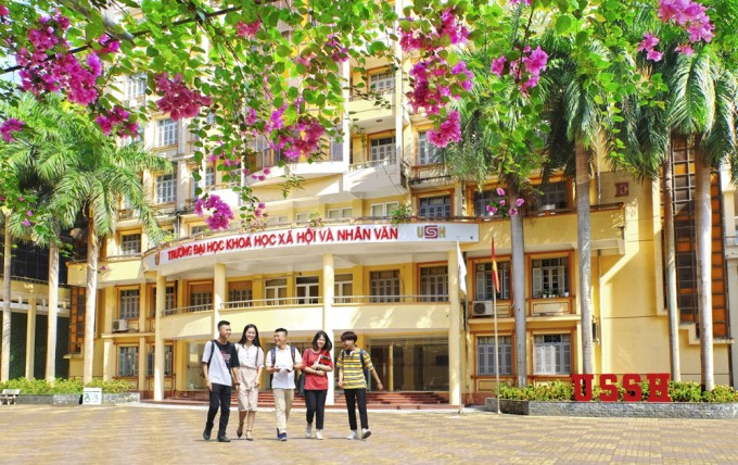 ĐH Khoa học Xã hội và Nhân văn xét tổ hợp C00 trở lại - 1