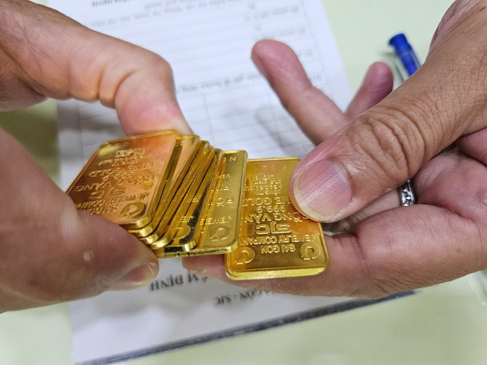 Giá vàng miếng SJC giảm trở lại