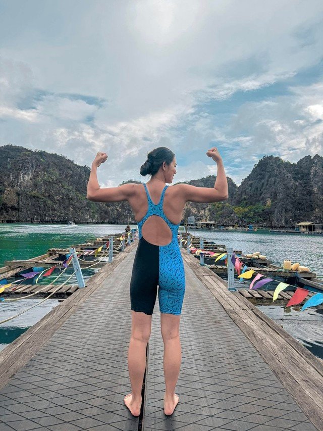 Dù đã rút lui khỏi đội tuyển quốc gia, Ánh Viên vẫn duy trì chế độ tập luyện nghiêm ngặt, thể hiện qua thân hình vạm vỡ và phong thái tự tin. Người hâm mộ không chỉ ngưỡng mộ tài năng mà còn khâm phục ý chí, kỷ luật và tinh thần thể thao không ngừng nghỉ của “tiểu tiên cá”. Dù đã rút lui khỏi đội tuyển quốc gia, Ánh Viên vẫn duy trì chế độ tập luyện nghiêm ngặt, thể hiện qua thân hình vạm vỡ và phong thái tự tin. Người hâm mộ không chỉ ngưỡng mộ tài năng mà còn khâm phục ý chí, kỷ luật và tinh thần thể thao không ngừng nghỉ của “tiểu tiên cá”.