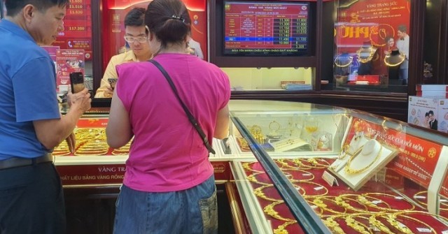 Giá vàng hôm nay 7/6: Đột ngột giảm sâu, bất ng...