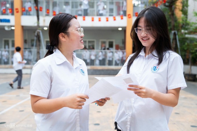 Gợi ý đáp án 24 mã đề Tiếng Anh thi vào lớp 10 ở Hà Nội - 26
